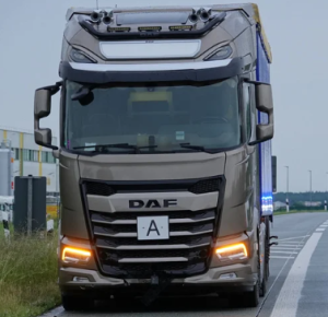 Heute Fußgänger stirbt auf A13: Lkw-Fahrerin 19 unter Schock