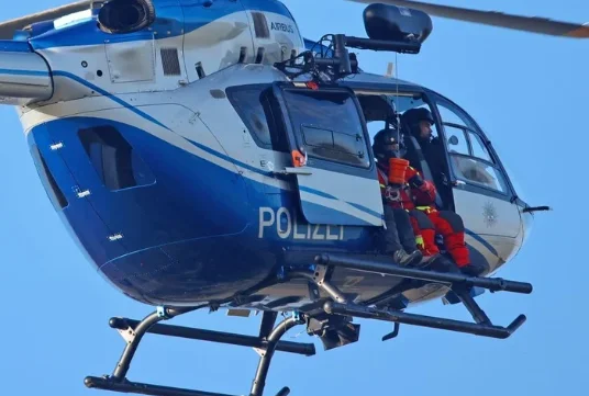 Radfahrer (†67) stirbt nach Sturz auf Schwäbischer Alb: Leichnam mit Seilwinde geborgen