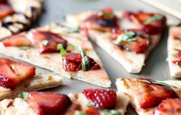 Strawberry Balsamic Flatbread Recipe 1 featured 1761