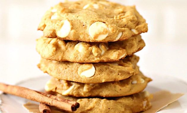 White Chocolate Chip Pumpkin Spice Cookies Recipe 1 featured 277904