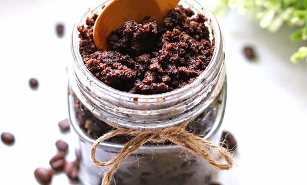 DIY Coffee Sugar Scrub Recipe for Glowing Skin 1 featured 278119