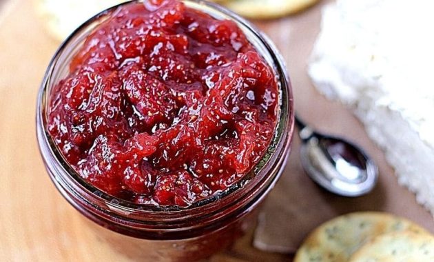 Paleo Strawberry Fig Jam Recipe 1 featured 2788