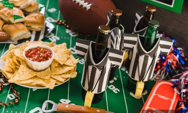How to Host a Game Day Party: 9 Essential Tips 1 featured 283647