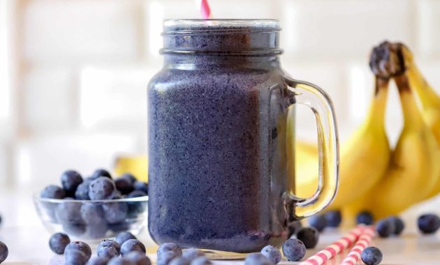 Blueberry Smoothie to Boost Your Metabolism 1 featured 2909
