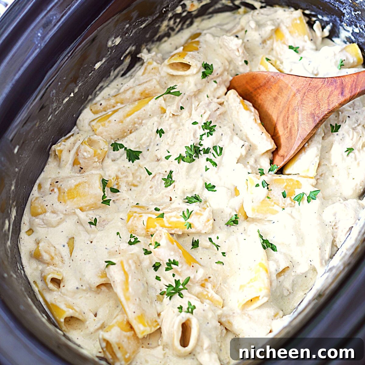 Creamy Slow Cooker Chicken Alfredo Recipe