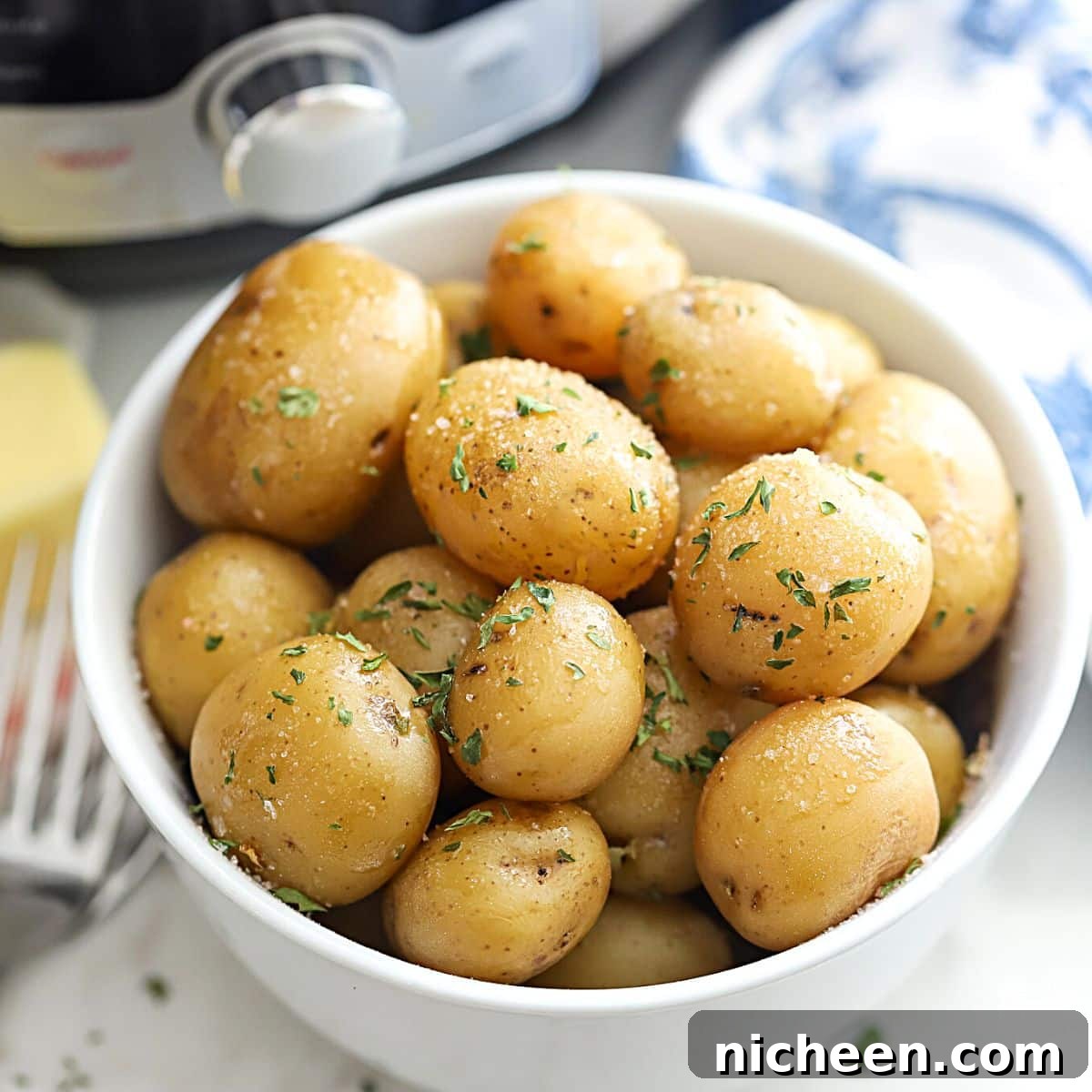 Instant Pot Baby Potatoes with Garlic and Herbs