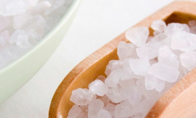 Sugar vs Salt Scrubs: Which Suits Your Skin Type? 1 featured 4794