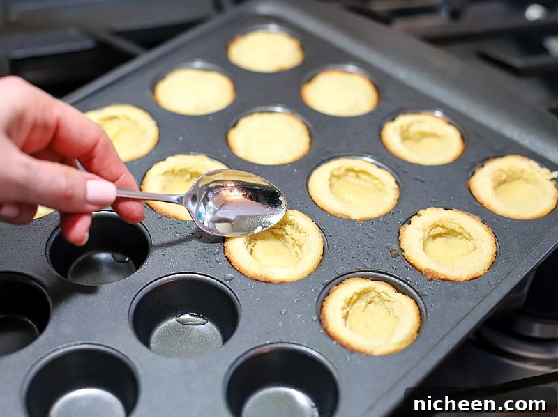 How to create a cookie cup for Easter cookie cups.