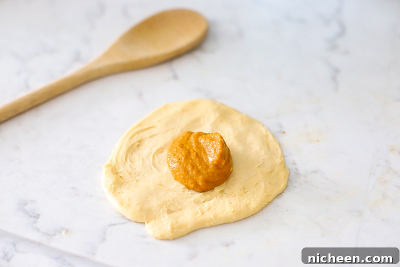 present dough with pumpkin filling