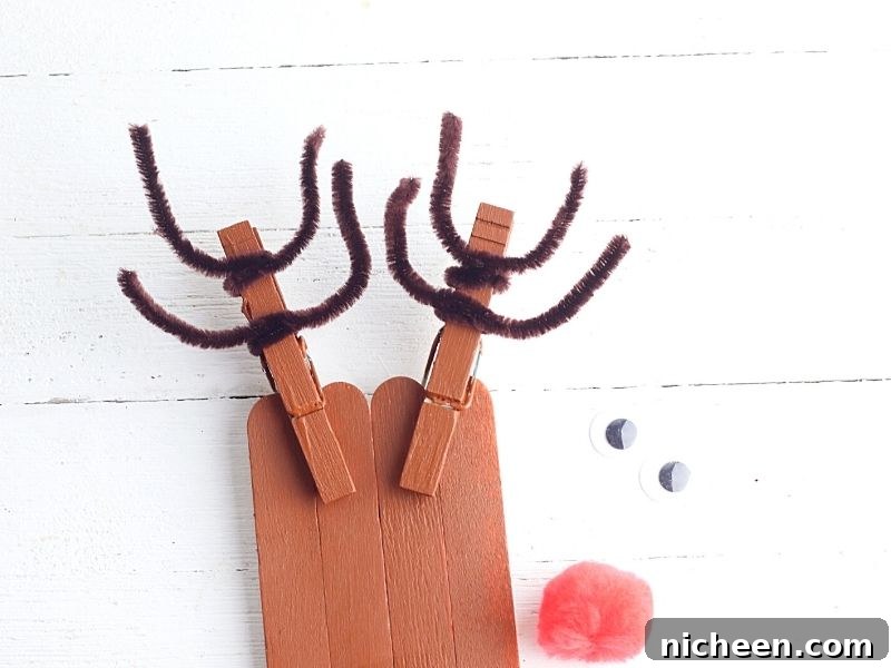 DIY Reindeer Crafts for Kids 6 Antlers made from pipe cleaners